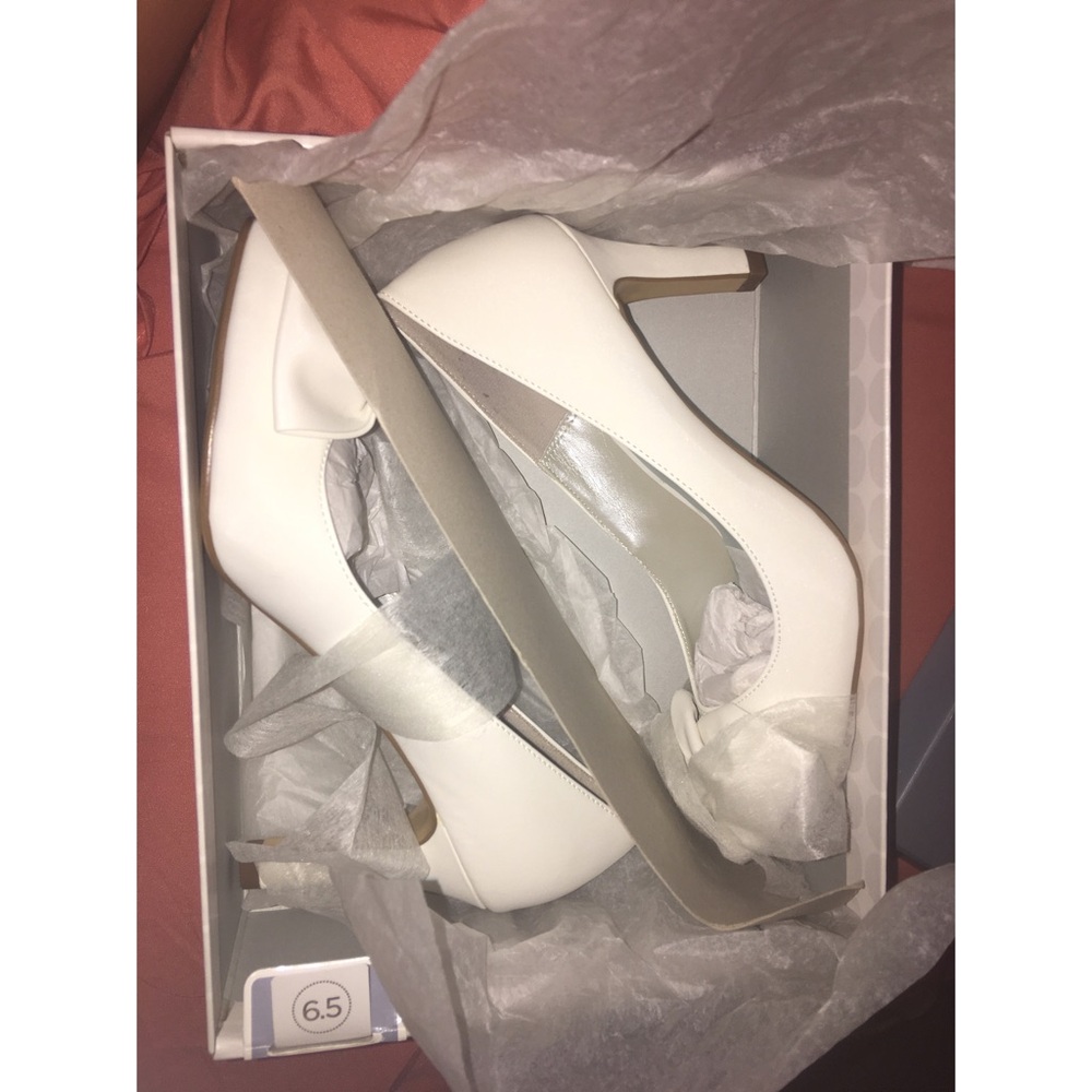 Vintage Bow Heels